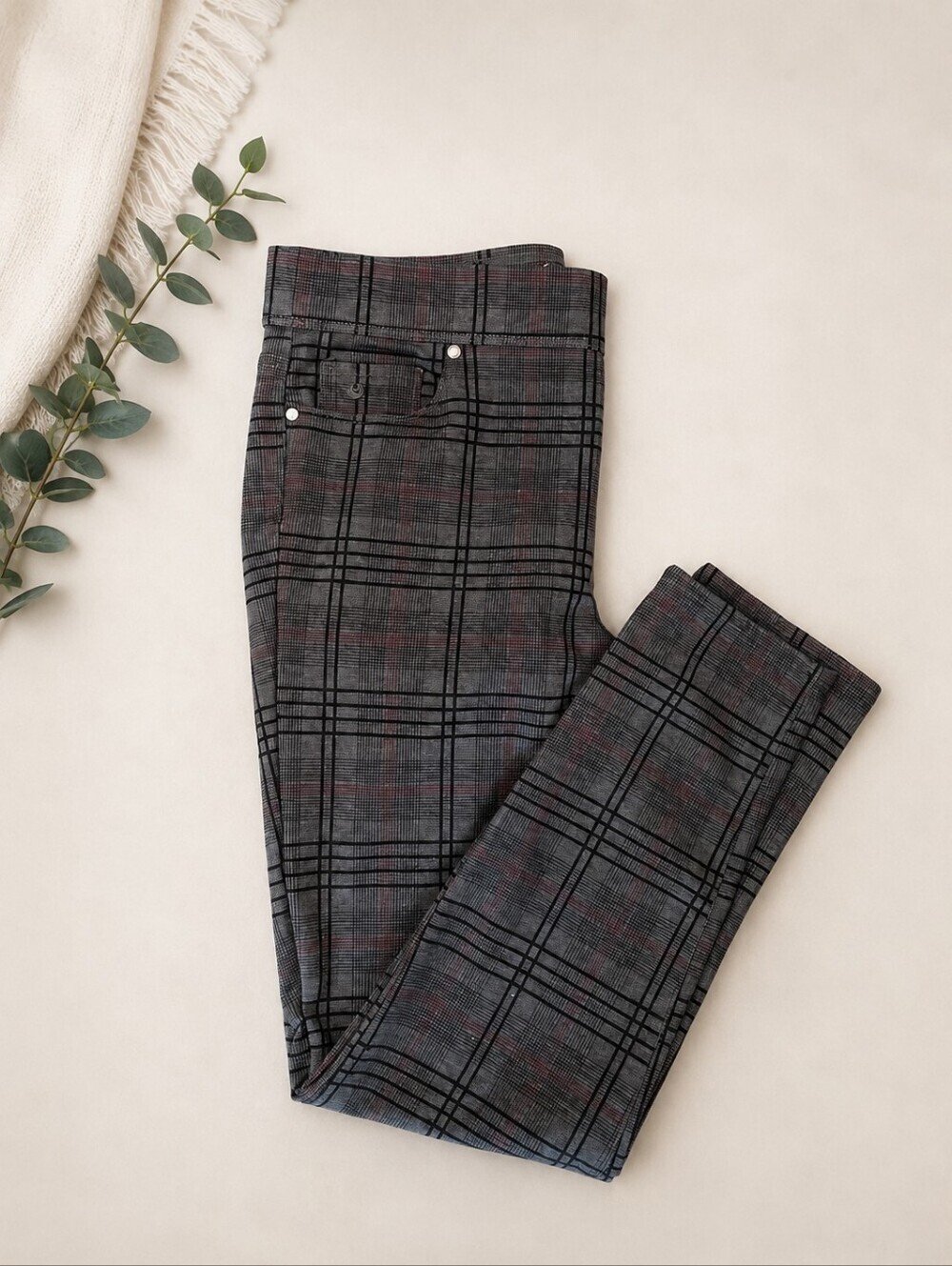 Gloria Vanderbilt Slimming Effect Plaid Pull-On Pants Gray Women's Size 14
